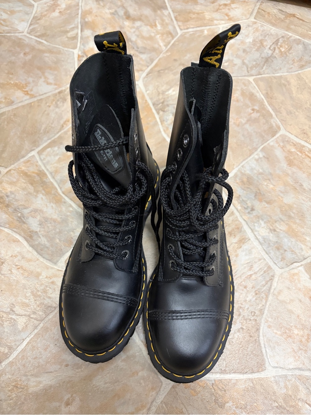 Dr Martens Boots (Like New)